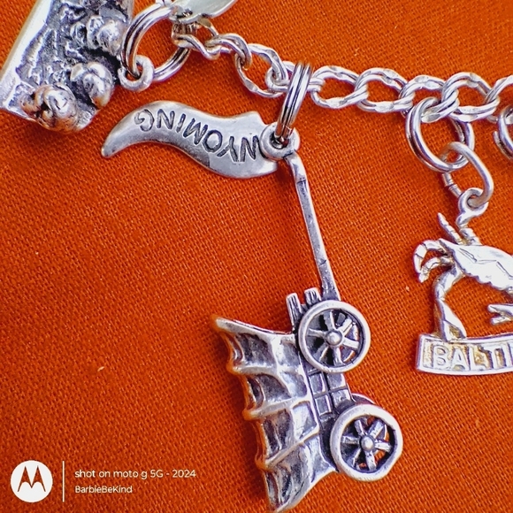Vtg. One of a Kind Sterling Silver Charm Bracelet 19 Sterling Silver Charms 7.5" - Picture 9 of 15